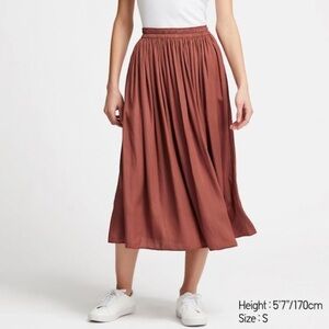Uniqlo midi skirt